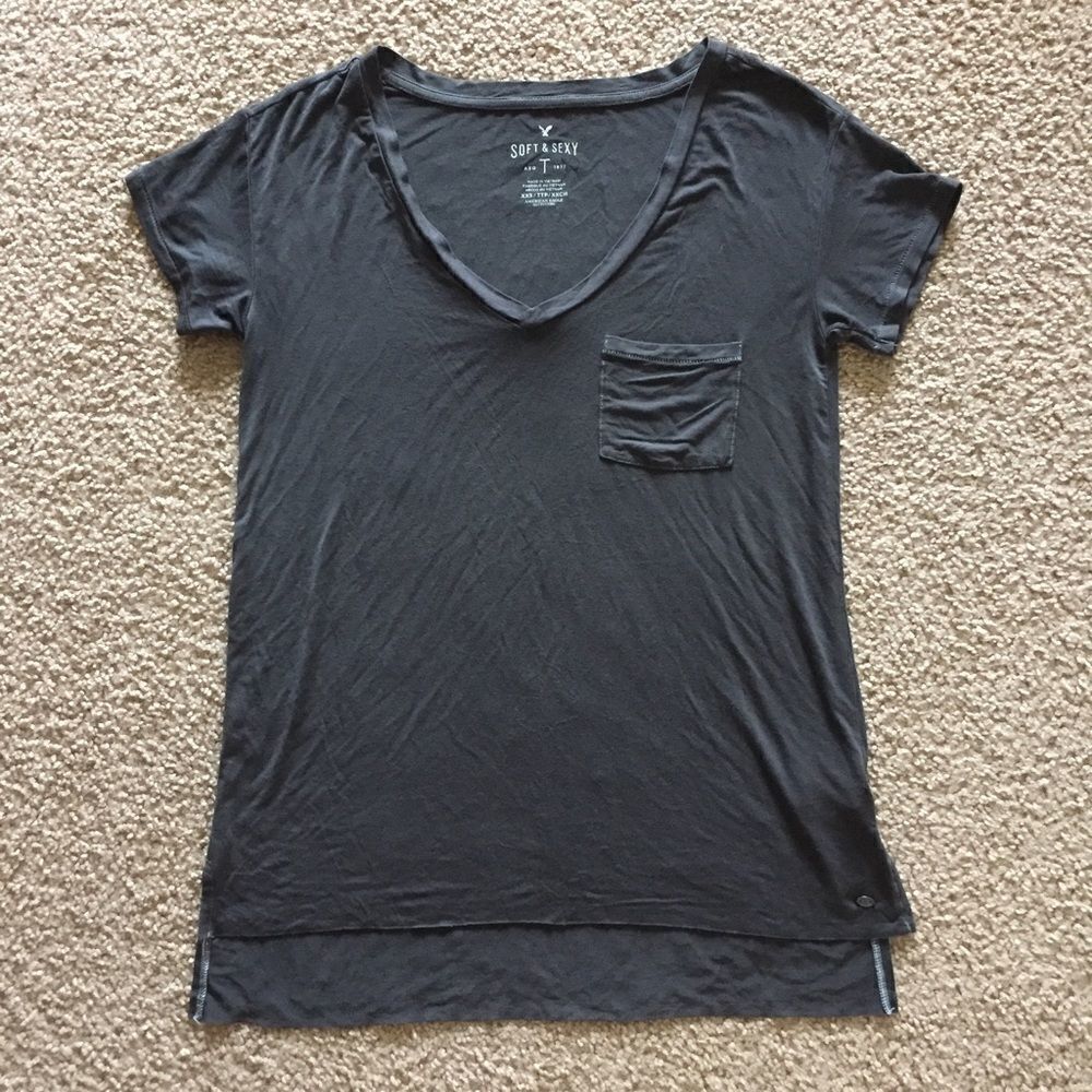 American Eagle Gray V-Neck Tee